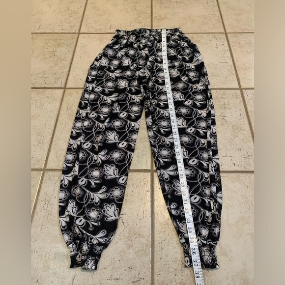Black and White Floral Harem Pants Joggers S/M - Picture 5 of 5